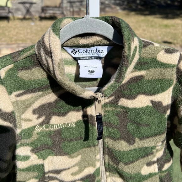 Columbia Kids Camouflage Fleece Jacket - Picture 2 of 14